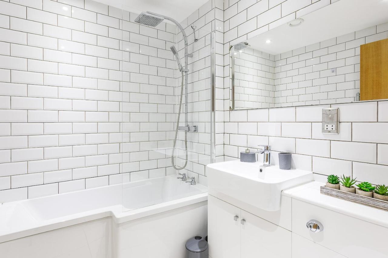 Boutique Quayside Apartment - Free Parking Нюкасъл ъпон Тайн Екстериор снимка